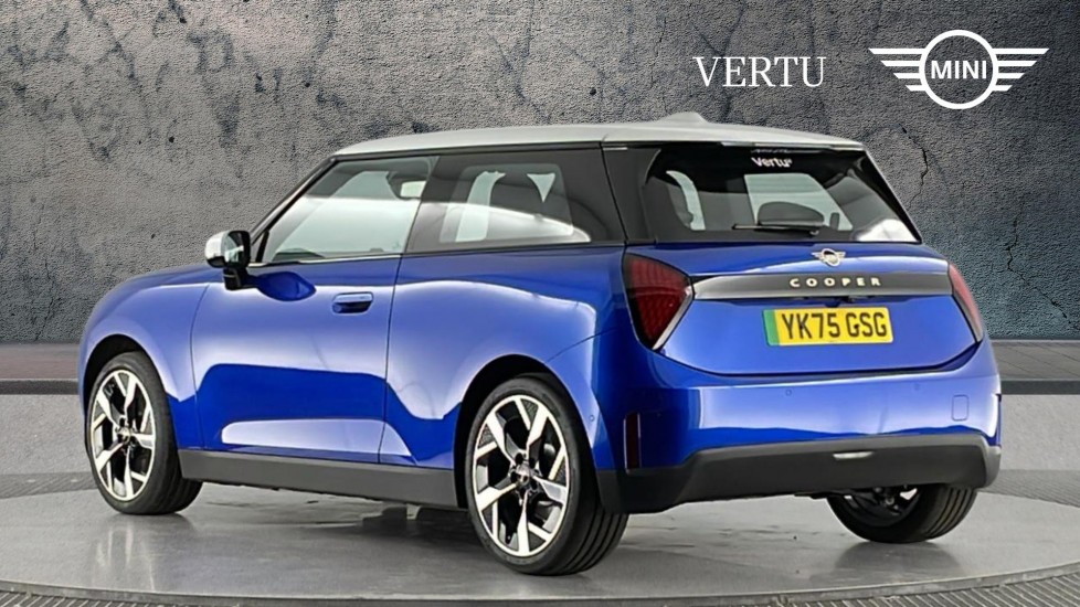 MINI Cooper 135kW E Exclusive 41kWh 3dr Auto Electric Hatchback - Image 2