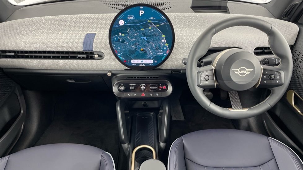 MINI Cooper 135kW E Exclusive 41kWh 3dr Auto Electric Hatchback - Image 4