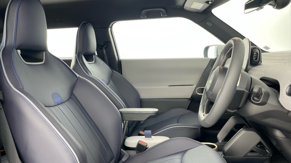 MINI Cooper 135kW E Exclusive 41kWh 3dr Auto Electric Hatchback - Image 11