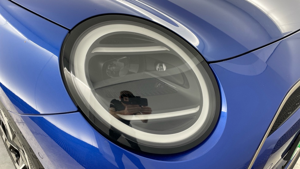 MINI Cooper 135kW E Exclusive 41kWh 3dr Auto Electric Hatchback - Image 23