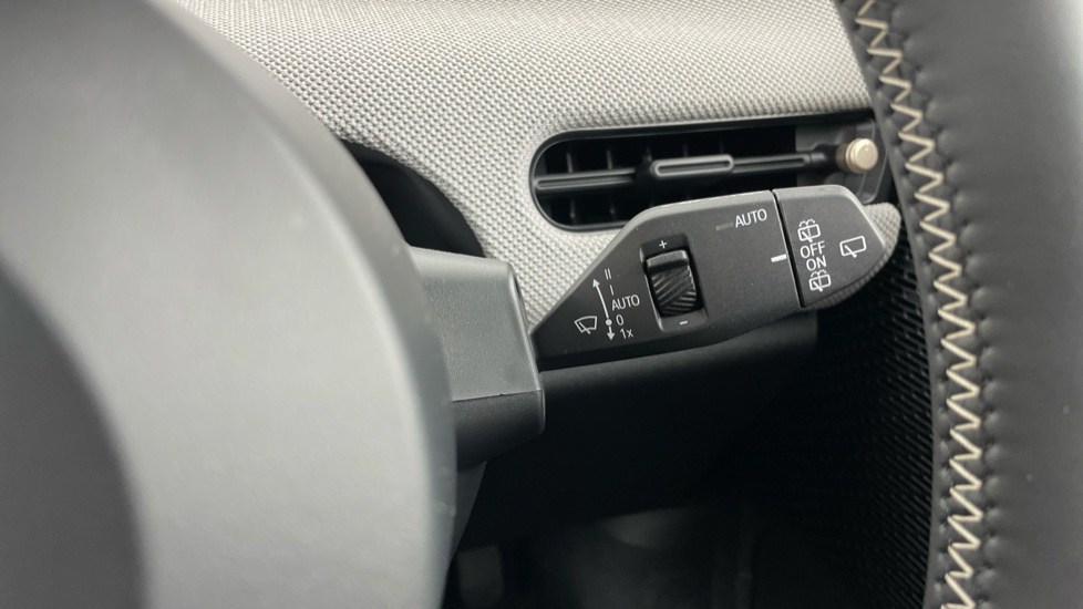 MINI Cooper 135kW E Exclusive 41kWh 3dr Auto Electric Hatchback - Image 34