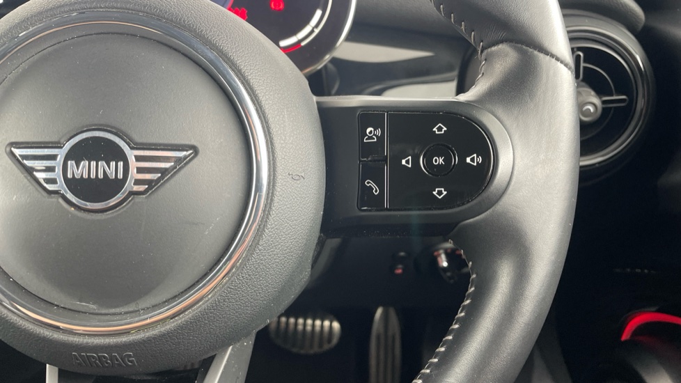 MINI Hatchback 1.5 Cooper Sport Premium 5dr Auto Petrol Hatchback - Image 18