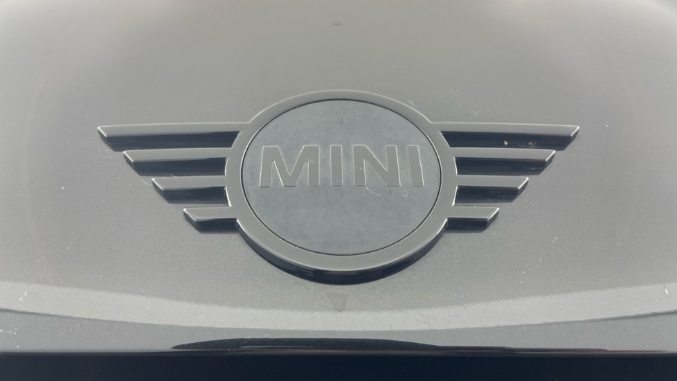 MINI Hatchback 1.5 Cooper Sport Premium 5dr Auto Petrol Hatchback - Image 24