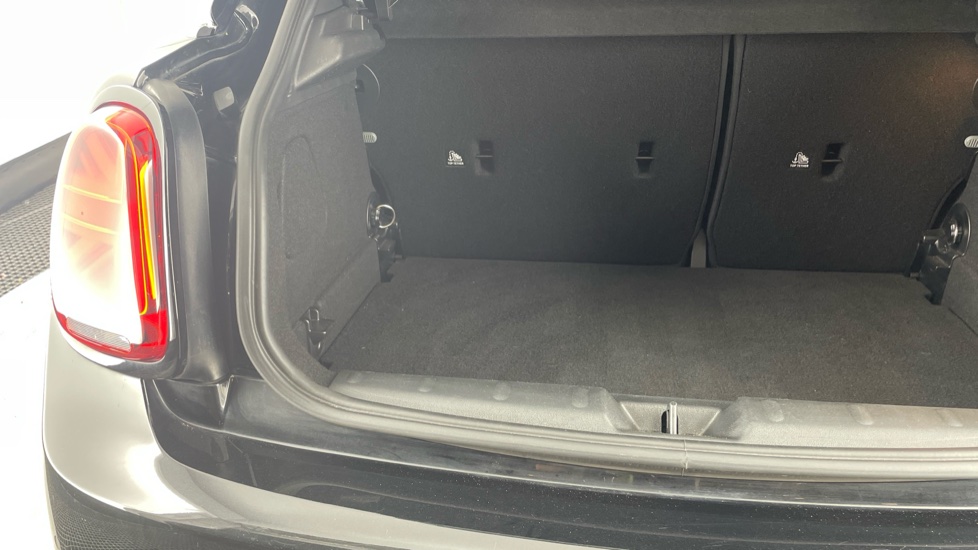 MINI Hatchback 1.5 Cooper Sport Premium 5dr Auto Petrol Hatchback - Image 38