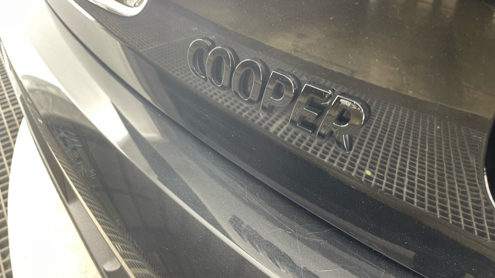 MINI Hatchback 1.5 Cooper Sport Premium 5dr Auto Petrol Hatchback - Image 42