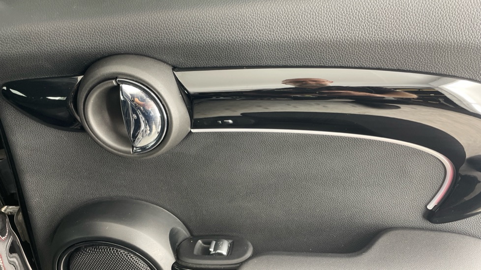 MINI Hatchback 1.5 Cooper Sport Premium 5dr Auto Petrol Hatchback - Image 43