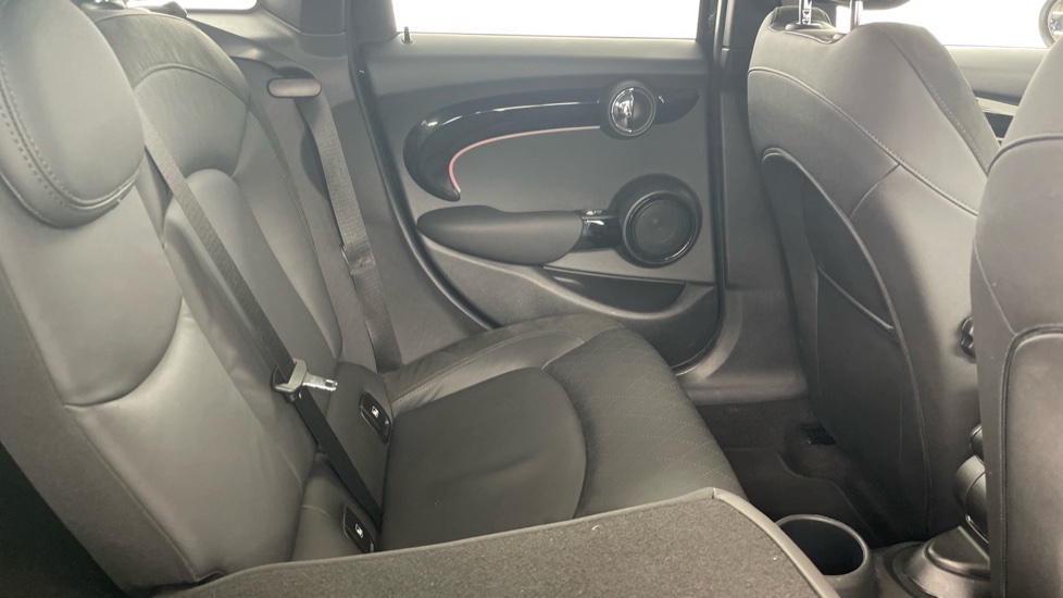 MINI Hatchback 1.5 Cooper Sport Premium 5dr Auto Petrol Hatchback - Image 47