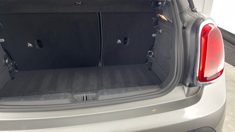MINI Hatchback 1.5 Cooper Classic Premium 3dr Auto Petrol Hatchback - Image 37