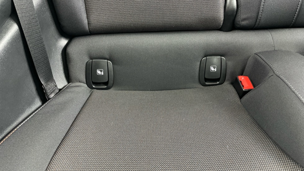 MINI Hatchback 1.5 Cooper Classic Premium 3dr Auto Petrol Hatchback - Image 43