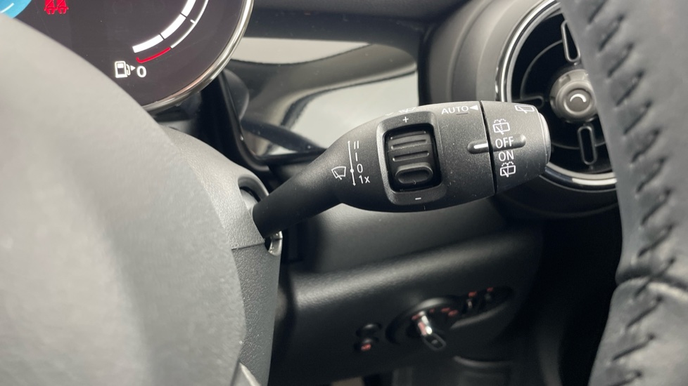 MINI Hatchback 1.5 Cooper Classic Premium 3dr Auto Petrol Hatchback - Image 52