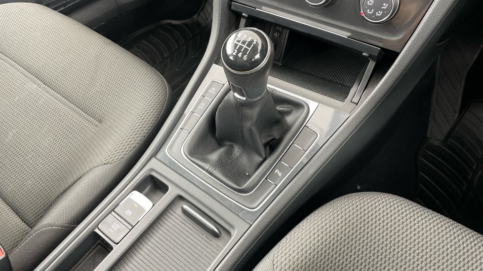 Volkswagen Golf 1.5 TSI EVO SE [Nav] 5dr Petrol Hatchback - Image 10