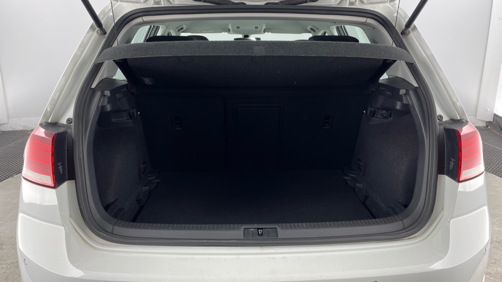 Volkswagen Golf 1.5 TSI EVO SE [Nav] 5dr Petrol Hatchback - Image 13
