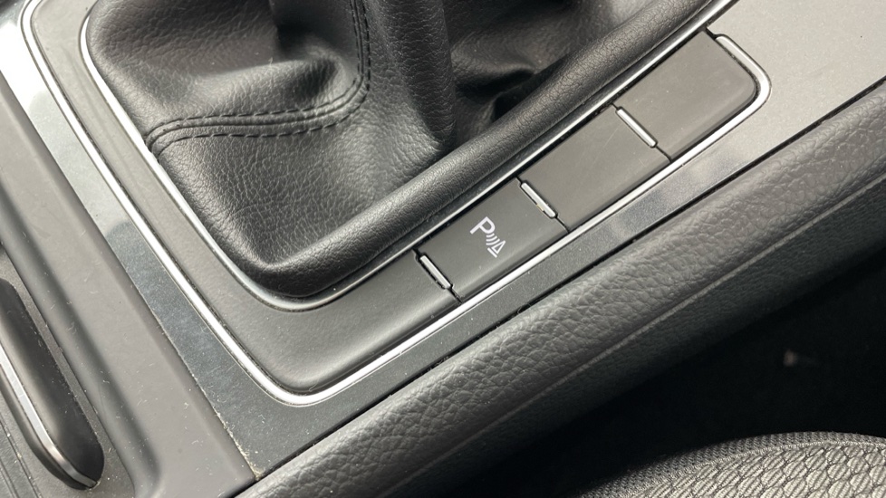 Volkswagen Golf 1.5 TSI EVO SE [Nav] 5dr Petrol Hatchback - Image 19