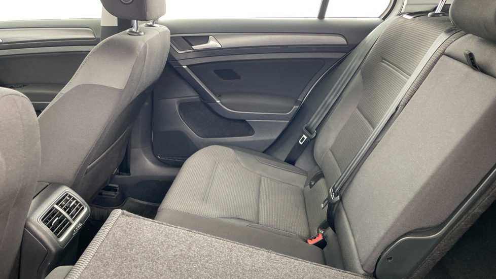 Volkswagen Golf 1.5 TSI EVO SE [Nav] 5dr Petrol Hatchback - Image 37