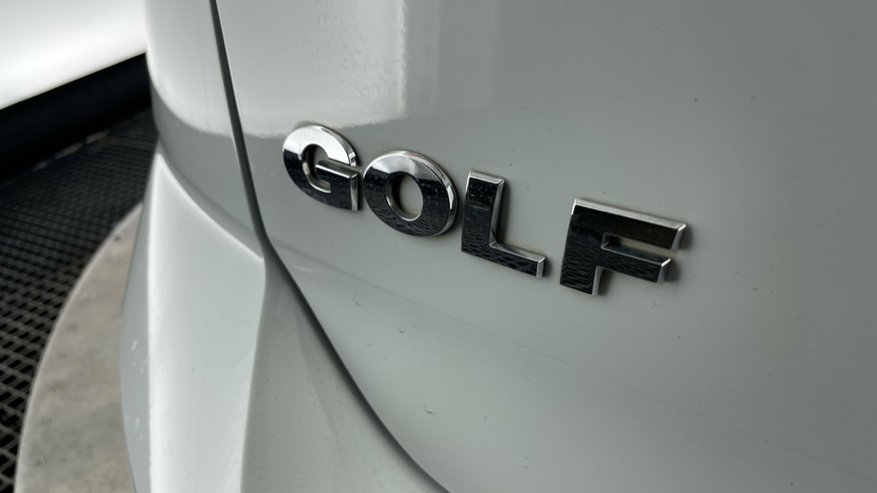 Volkswagen Golf 1.5 TSI EVO SE [Nav] 5dr Petrol Hatchback - Image 41