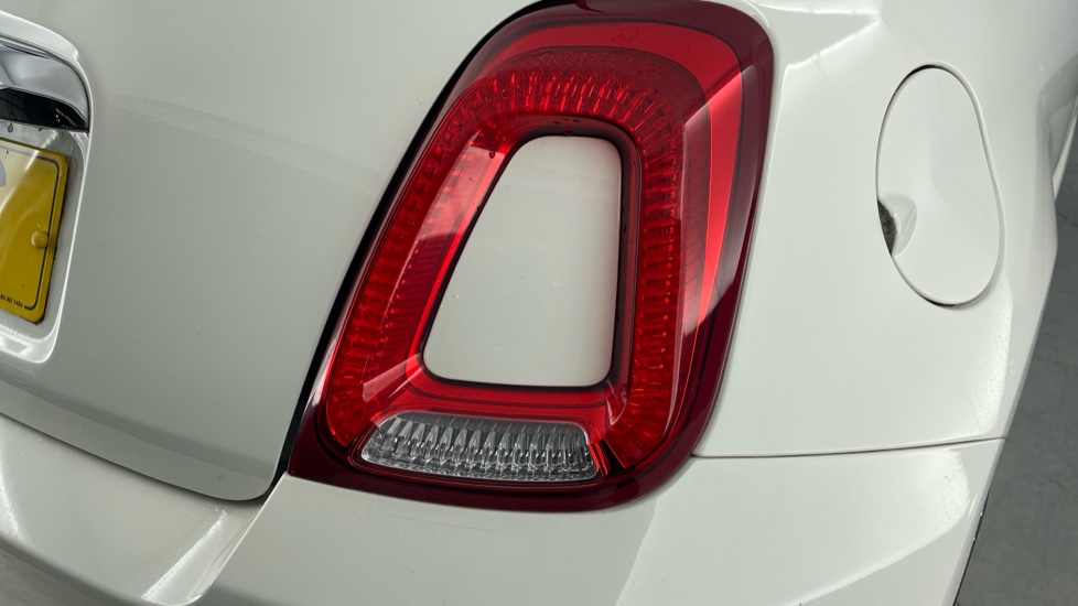Fiat 500 1.2 Lounge 3dr Petrol Hatchback - Image 22