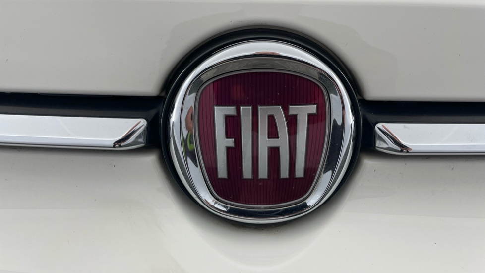 Fiat 500 1.2 Lounge 3dr Petrol Hatchback - Image 24