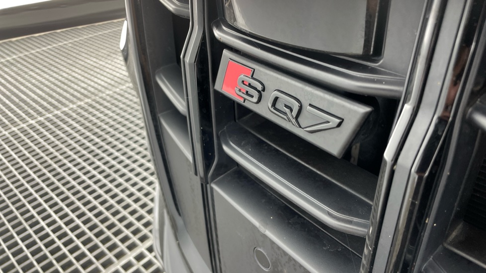 Audi Q7 SQ7 TFSI Quattro Vorsprung 5dr Tiptronic Petrol Estate - Image 25