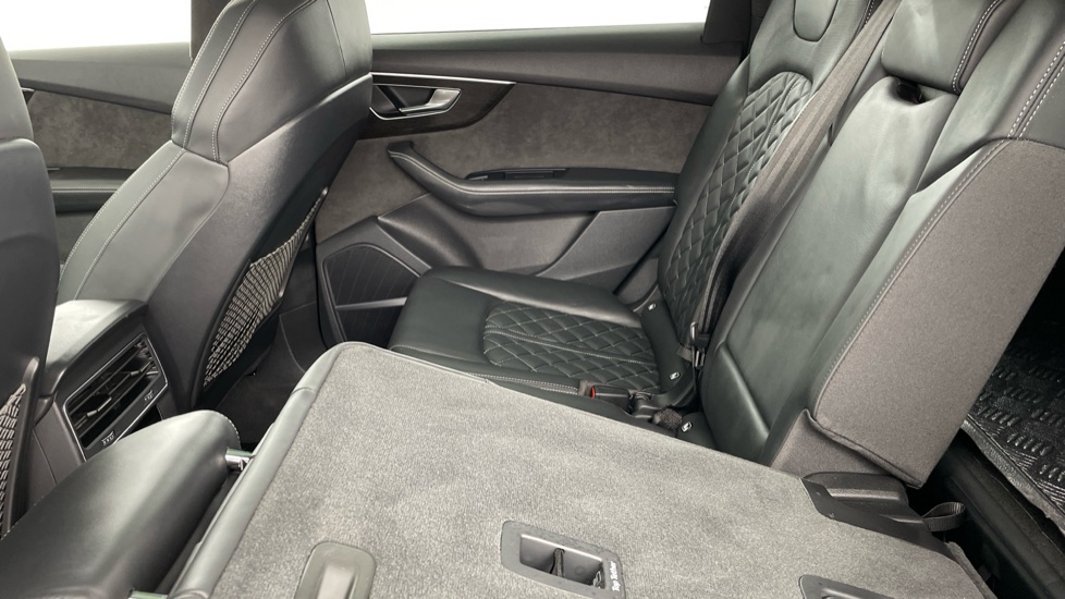 Audi Q7 SQ7 TFSI Quattro Vorsprung 5dr Tiptronic Petrol Estate - Image 36