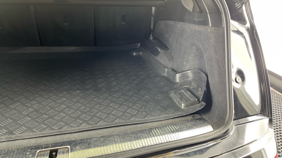 Audi Q7 SQ7 TFSI Quattro Vorsprung 5dr Tiptronic Petrol Estate - Image 38