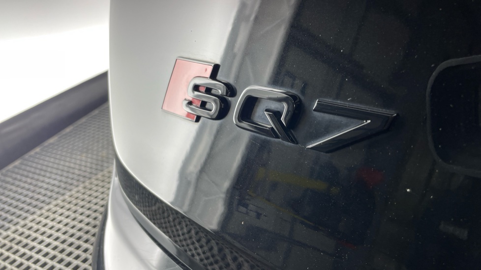 Audi Q7 SQ7 TFSI Quattro Vorsprung 5dr Tiptronic Petrol Estate - Image 41