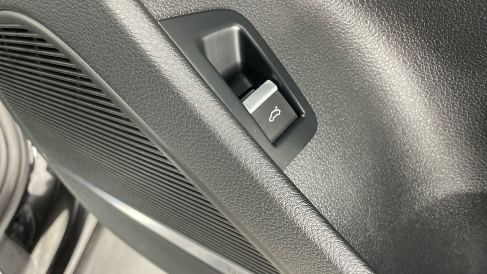 Audi Q7 SQ7 TFSI Quattro Vorsprung 5dr Tiptronic Petrol Estate - Image 48