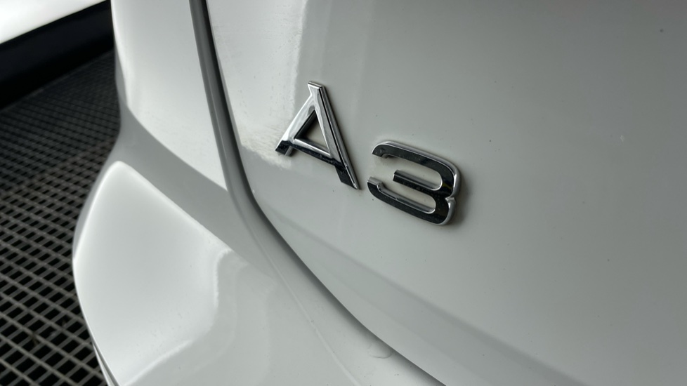 Audi A3 35 TFSI S Line 5dr S Tronic Petrol Hatchback - Image 38