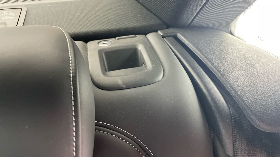 Audi A4 35 TFSI Black Edition 4dr S Tronic Petrol Saloon - Image 35