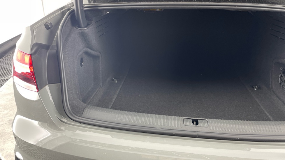Audi A4 35 TFSI Black Edition 4dr S Tronic Petrol Saloon - Image 37