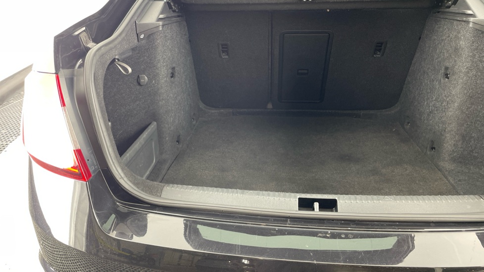 Skoda Octavia 2.0 TSI 245 vRS 5dr Petrol Hatchback - Image 37