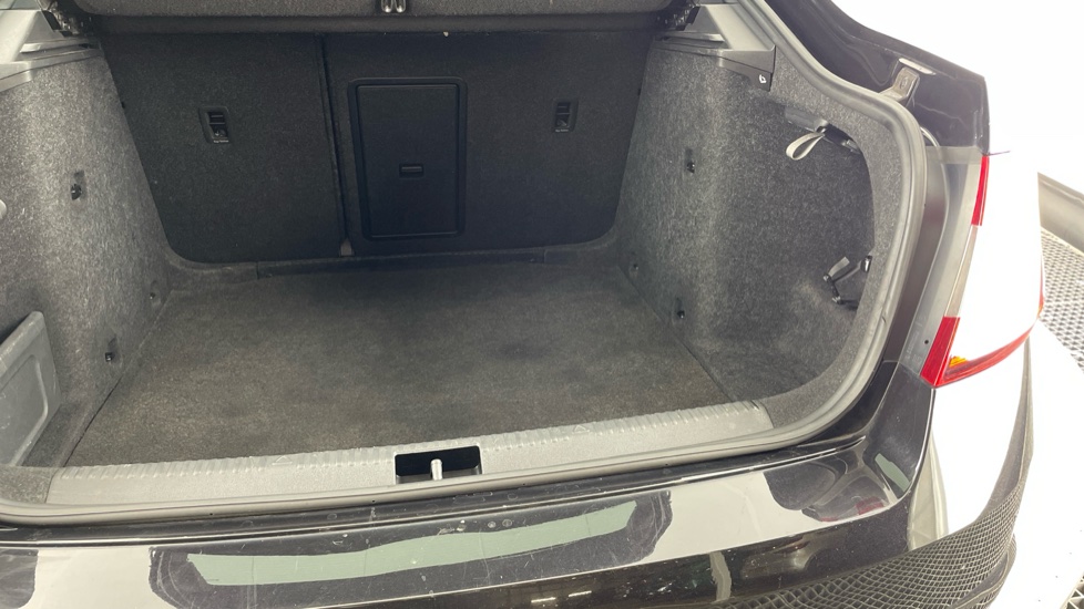 Skoda Octavia 2.0 TSI 245 vRS 5dr Petrol Hatchback - Image 38