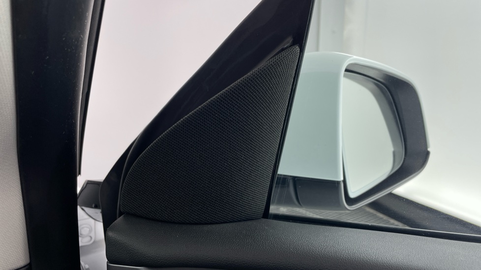 Tesla Model Y Long Range AWD 5dr Auto Electric Hatchback - Image 20
