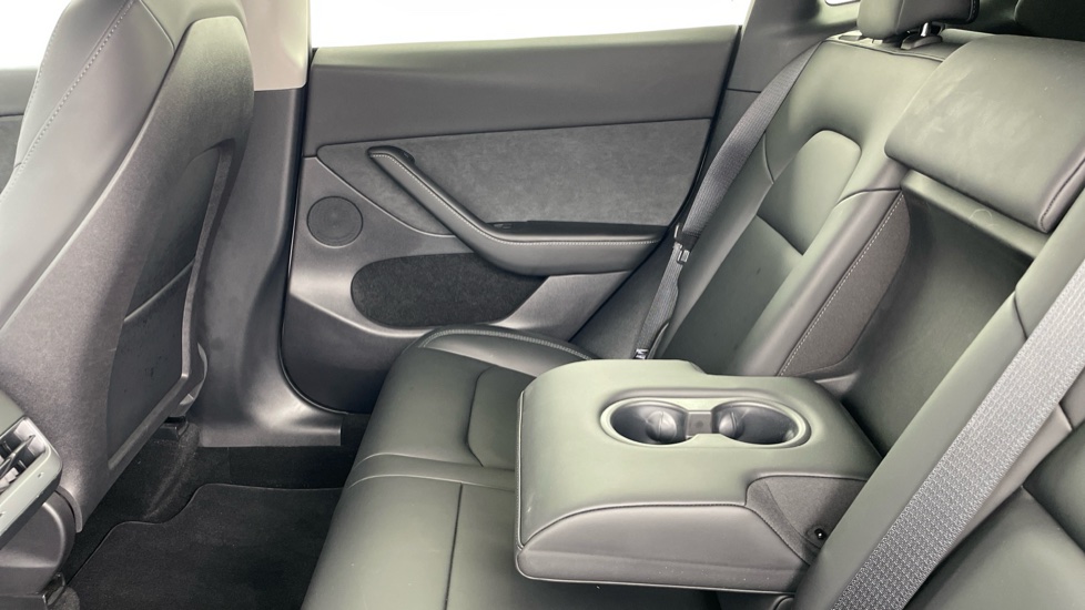 Tesla Model Y Long Range AWD 5dr Auto Electric Hatchback - Image 34