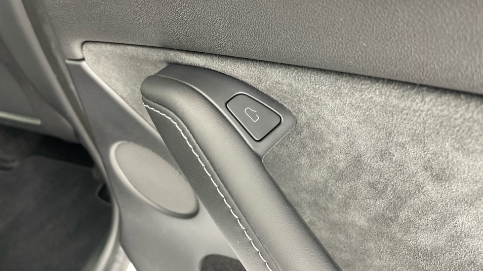 Tesla Model Y Long Range AWD 5dr Auto Electric Hatchback - Image 44