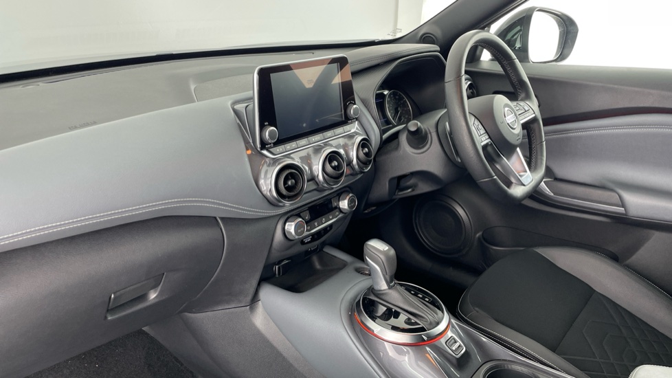 Nissan Juke 1.0 DiG-T Tekna 5dr DCT Petrol Hatchback - Image 7