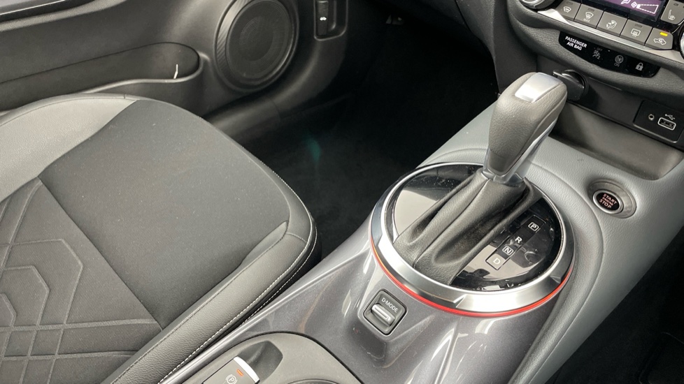 Nissan Juke 1.0 DiG-T Tekna 5dr DCT Petrol Hatchback - Image 10