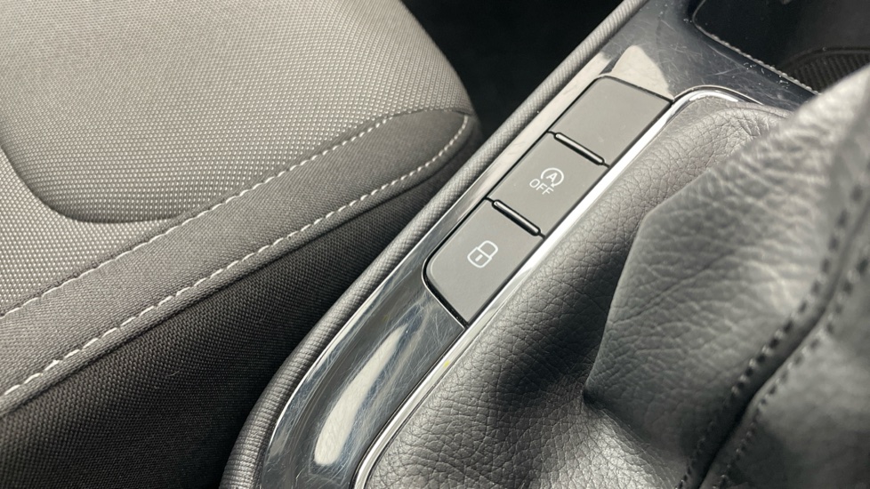 Skoda Fabia 1.0 TSI Colour Edition 5dr Petrol Hatchback - Image 19