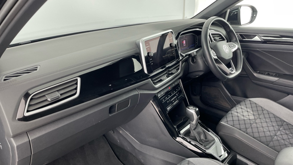 Volkswagen T-Roc 1.5 TSI R-Line 5dr DSG Petrol Hatchback - Image 7