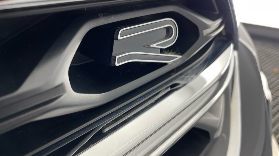 Volkswagen T-Roc 1.5 TSI R-Line 5dr DSG Petrol Hatchback - Image 25