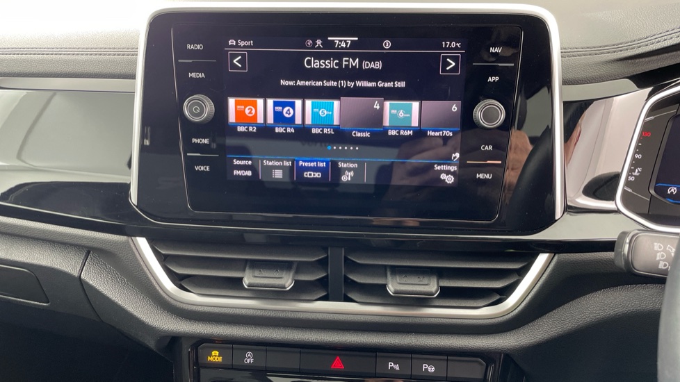 Volkswagen T-Roc 1.5 TSI R-Line 5dr DSG Petrol Hatchback - Image 59