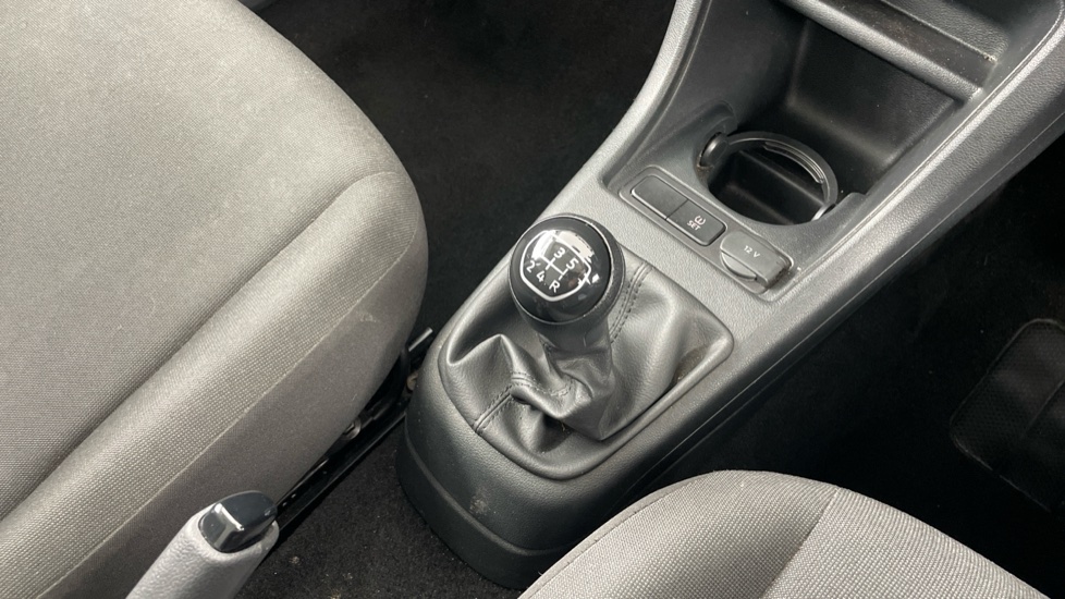 Volkswagen Up 1.0 Move Up 5dr Petrol Hatchback - Image 10