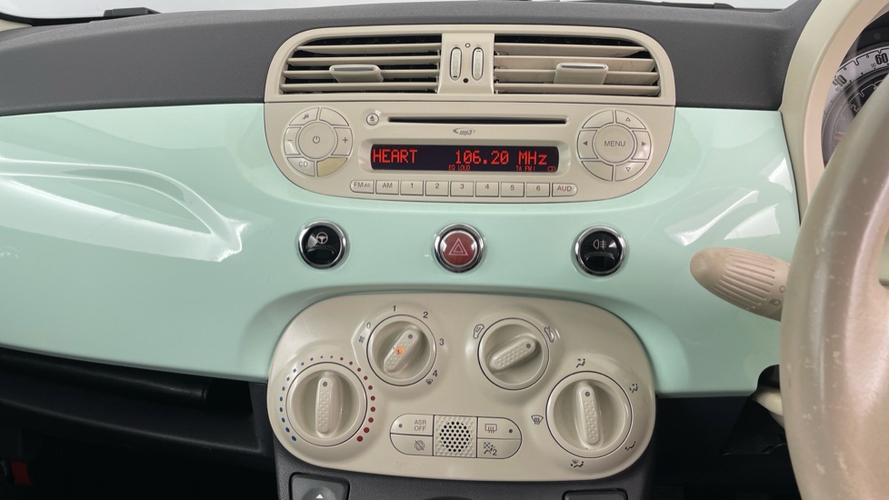 Fiat 500 1.2 Lounge 3dr [Start Stop] Petrol Hatchback - Image 8