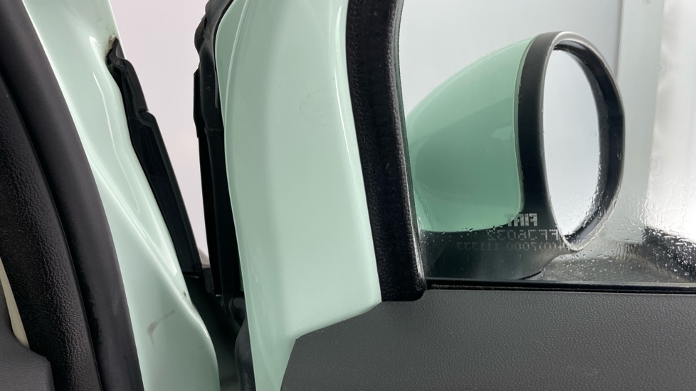 Fiat 500 1.2 Lounge 3dr [Start Stop] Petrol Hatchback - Image 20