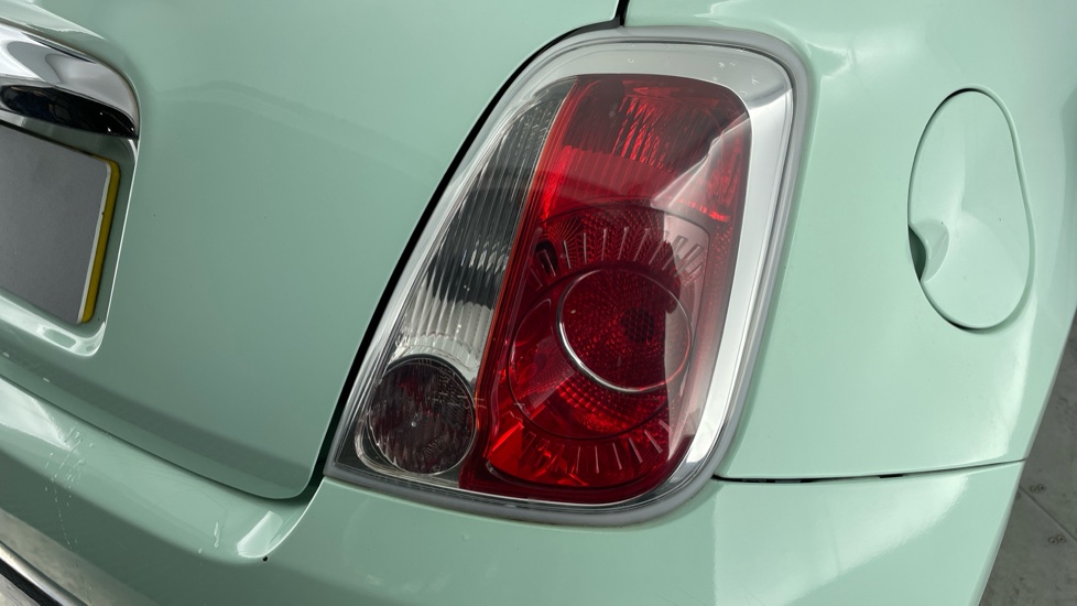 Fiat 500 1.2 Lounge 3dr [Start Stop] Petrol Hatchback - Image 22