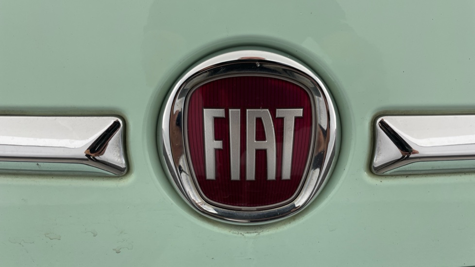 Fiat 500 1.2 Lounge 3dr [Start Stop] Petrol Hatchback - Image 24