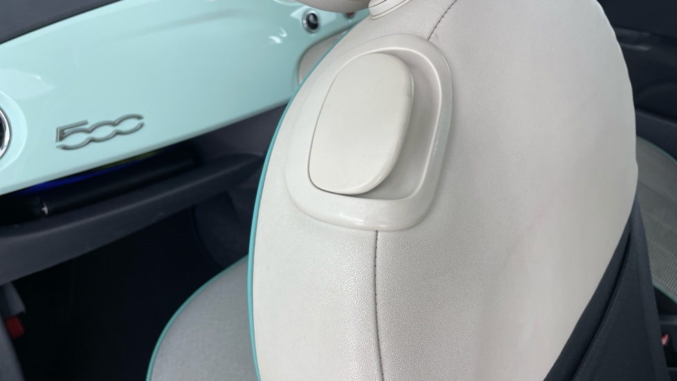 Fiat 500 1.2 Lounge 3dr [Start Stop] Petrol Hatchback - Image 30