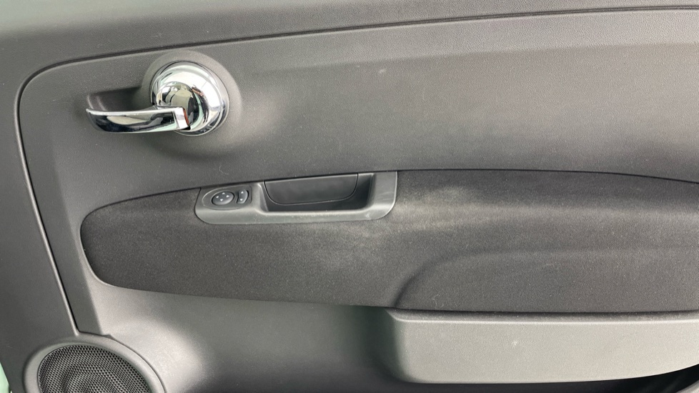 Fiat 500 1.2 Lounge 3dr [Start Stop] Petrol Hatchback - Image 37