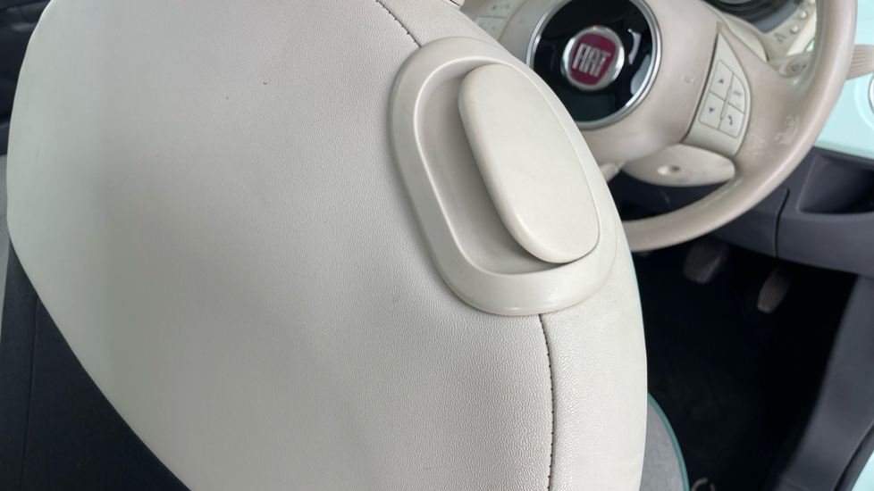 Fiat 500 1.2 Lounge 3dr [Start Stop] Petrol Hatchback - Image 39