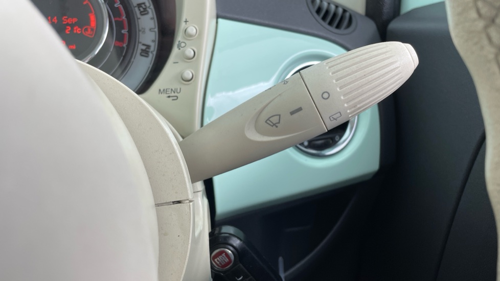 Fiat 500 1.2 Lounge 3dr [Start Stop] Petrol Hatchback - Image 41