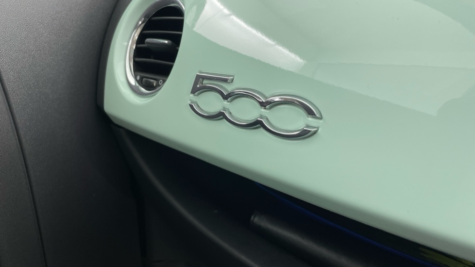Fiat 500 1.2 Lounge 3dr [Start Stop] Petrol Hatchback - Image 45